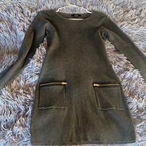 Knitted Bodycon long sleeve dress with pockets that zip